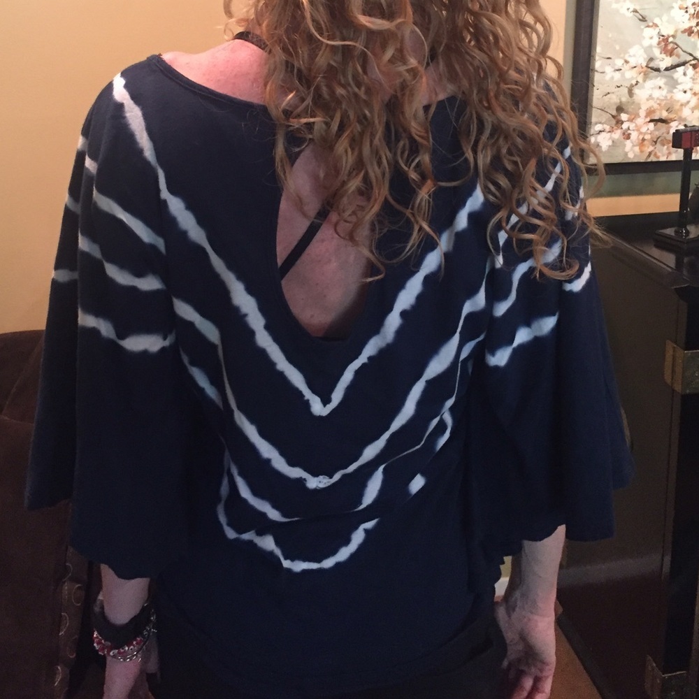 Dark blue and white tie dye flowy tunic Sz M - Picture 3 of 4